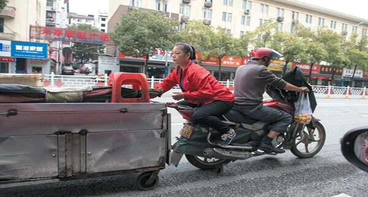 人民路上市民用摩托车托运货物